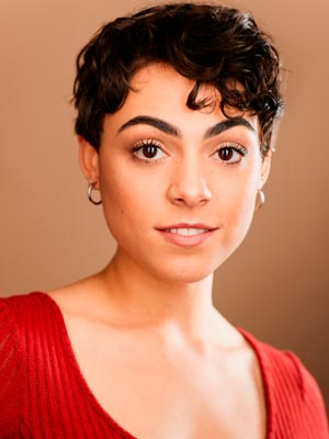 Габриэль Поликано в роли Лиз